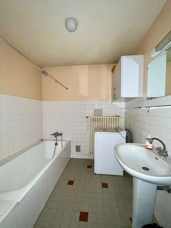 Appartement à GROISY