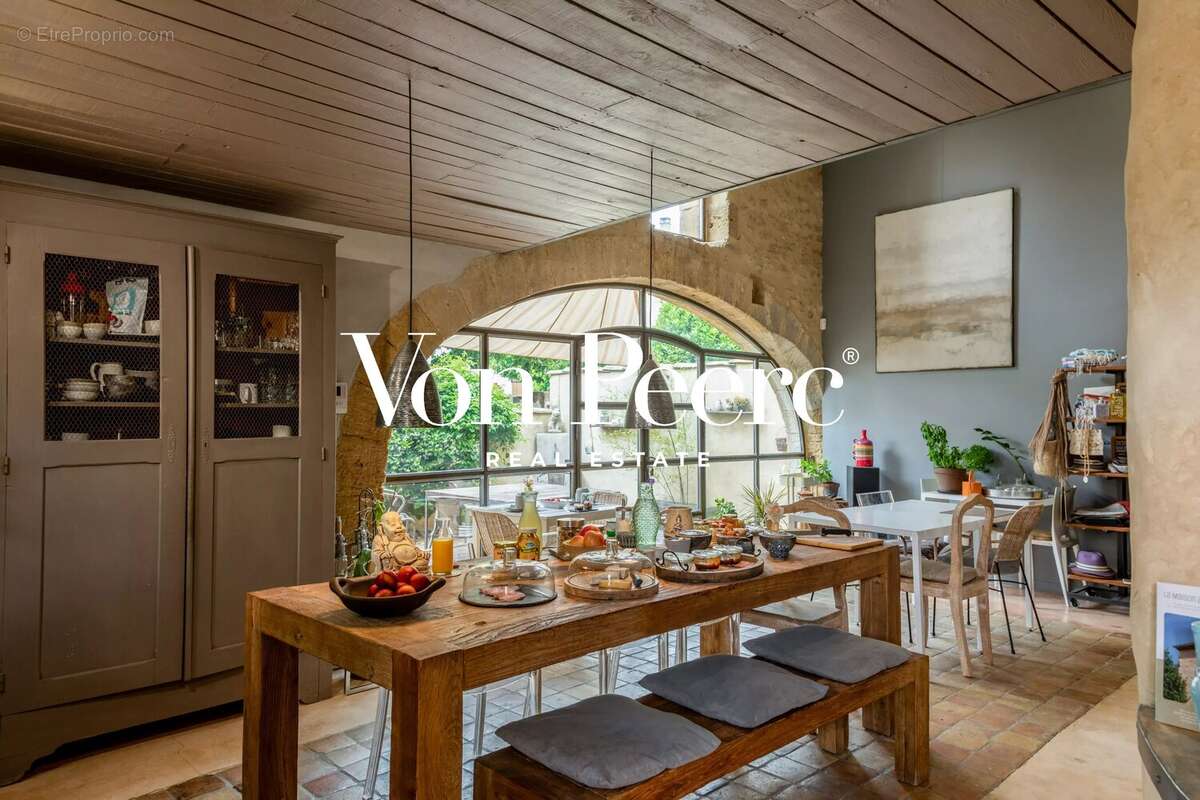 Appartement à SAINT-LAURENT-DES-ARBRES