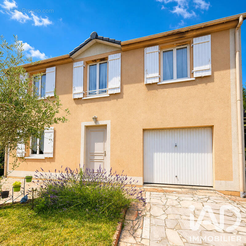 Photo 1 - Maison à CORMEILLES-EN-PARISIS
