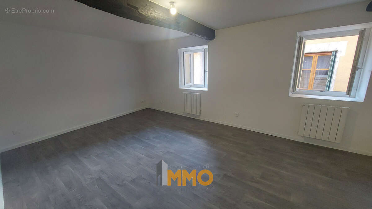Appartement à L'ARBRESLE