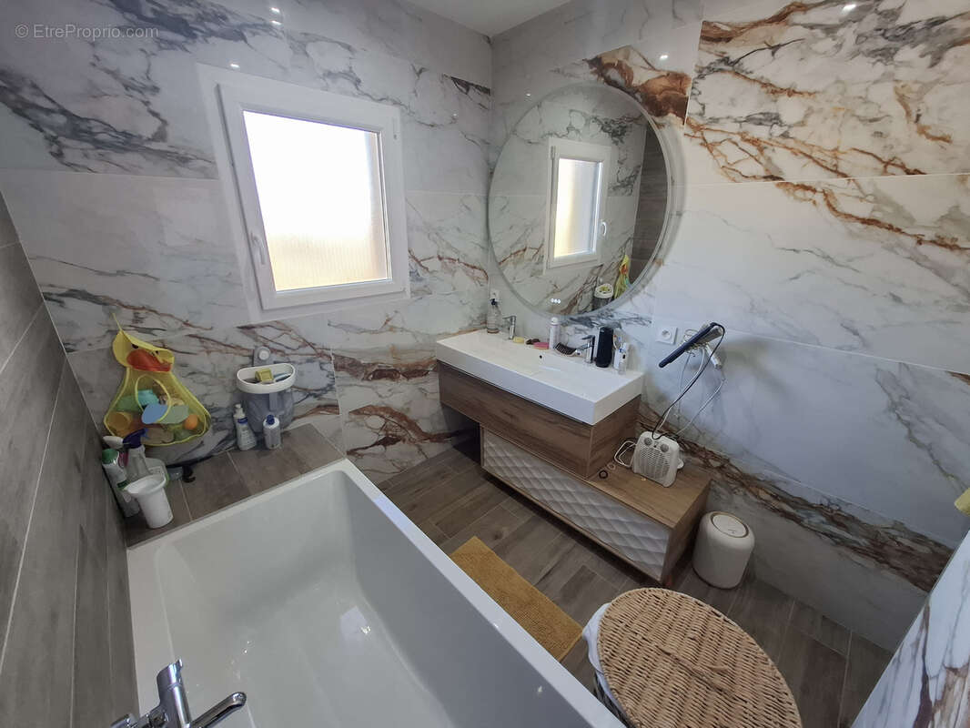 Maison à SAINT-PIERRE-DE-BOEUF