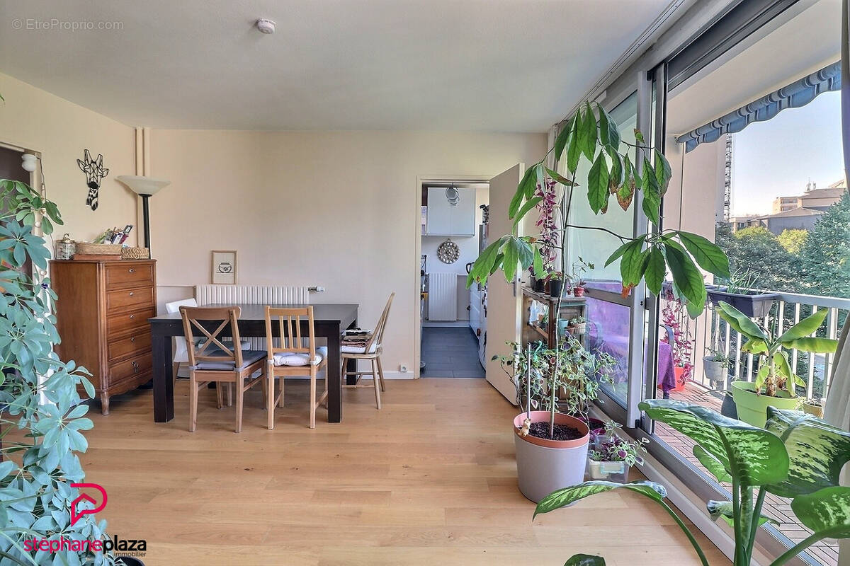 Appartement à CHAVILLE