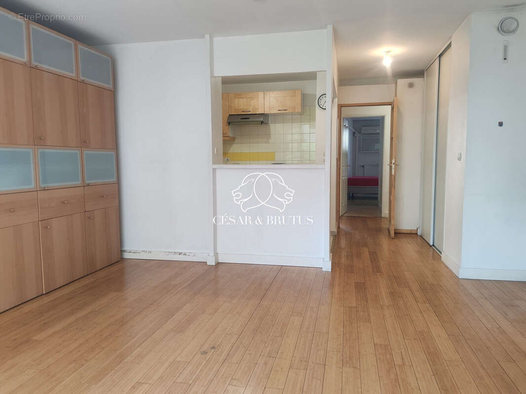 Séjour  - Appartement à LYON-8E