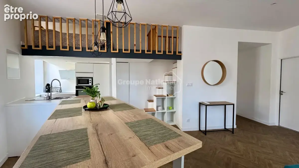 NÎMES - Appartement T2 de 67 m² - Dernier étage, proche Écusson - photo 4