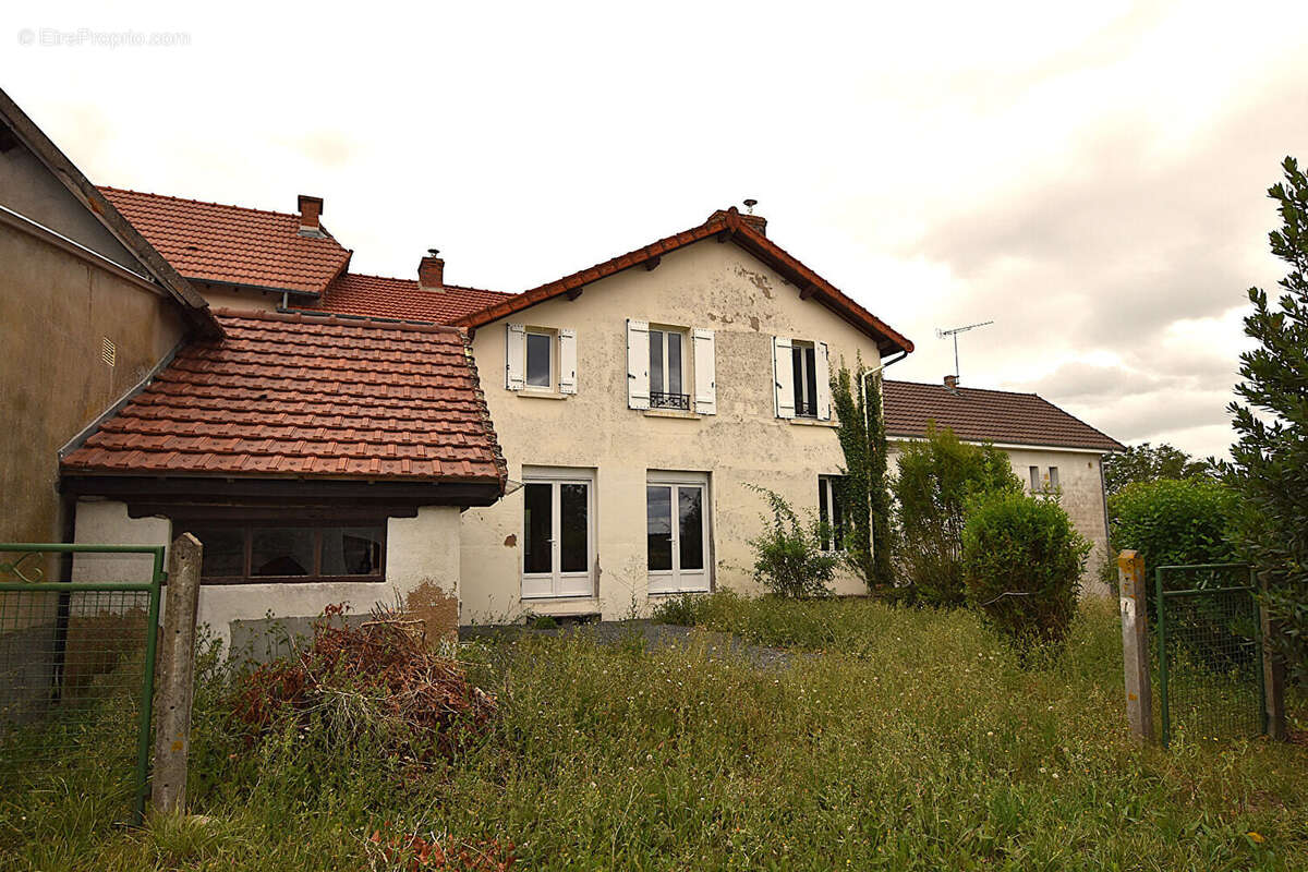 Charmante maison de bourg avec cinq chambres et dépendances sur parcelle de 790 m² : - photo 14