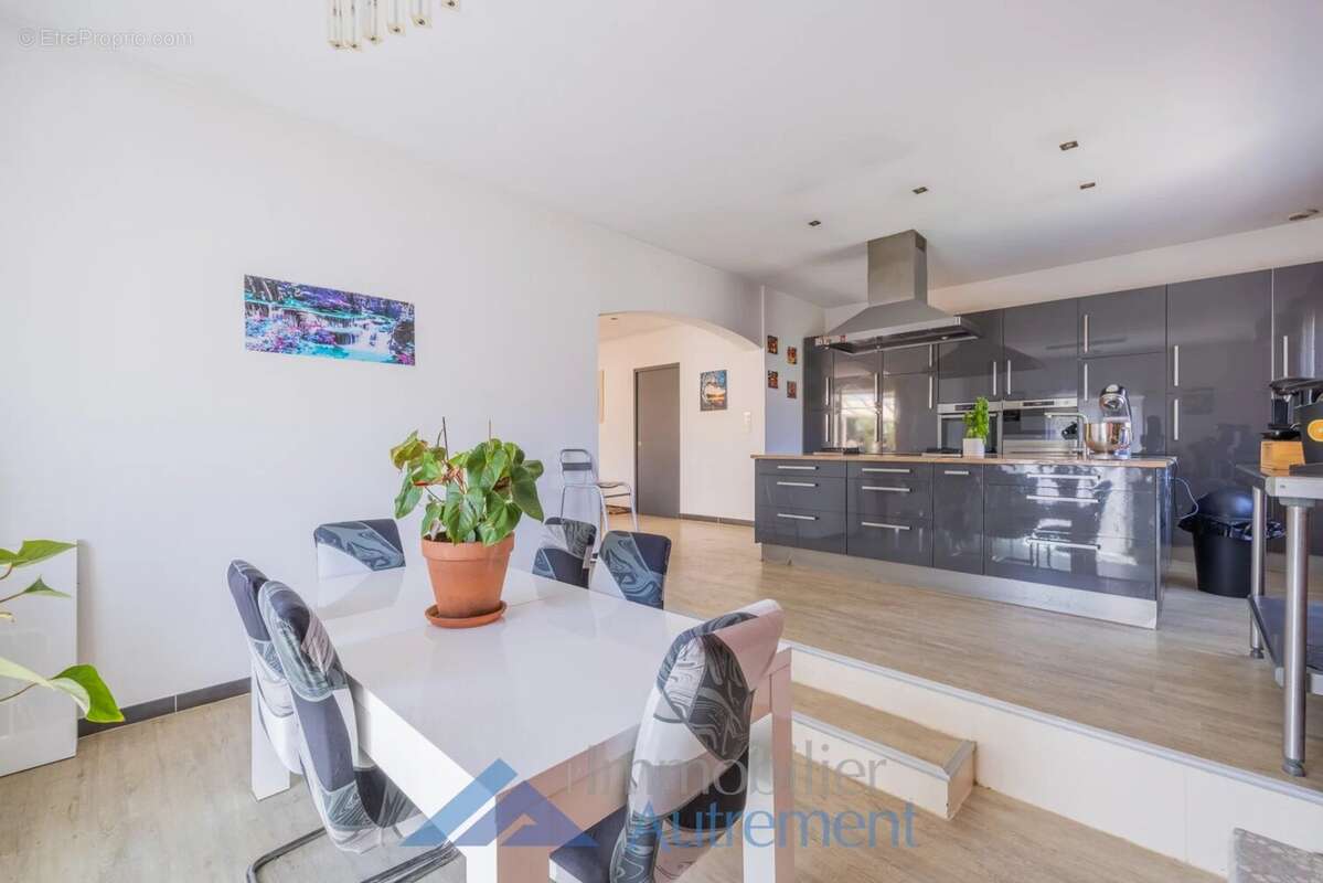 Maison à CARRY-LE-ROUET