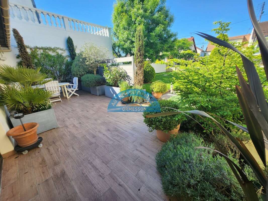 Maison à ORMESSON-SUR-MARNE