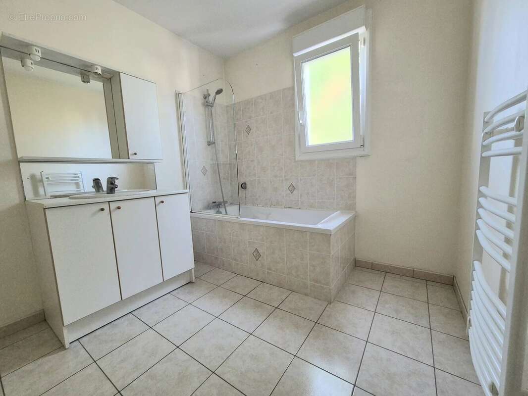 Appartement à LOIGNE-SUR-MAYENNE