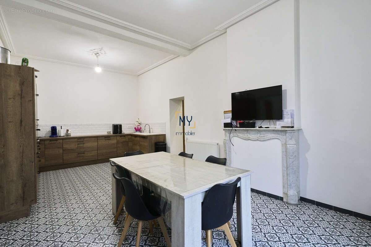 Maison à CRESPIN