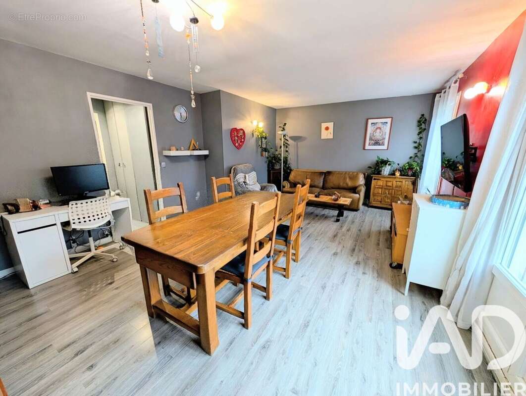 Photo 2 - Appartement à EZANVILLE