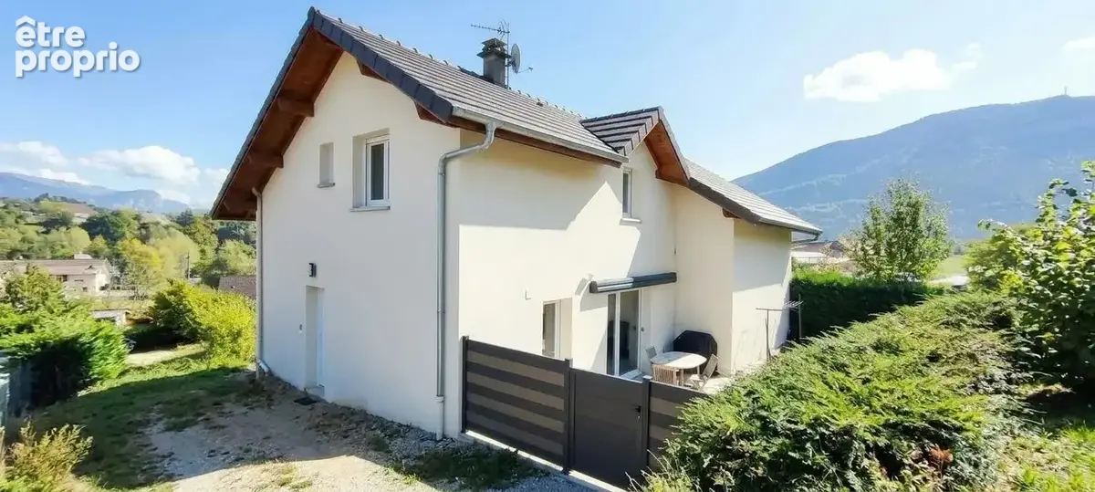 Maison mitoyenne de type 4 de 91 m2 + sous-sol de 50 m2 avec grand garage et cave - photo 1