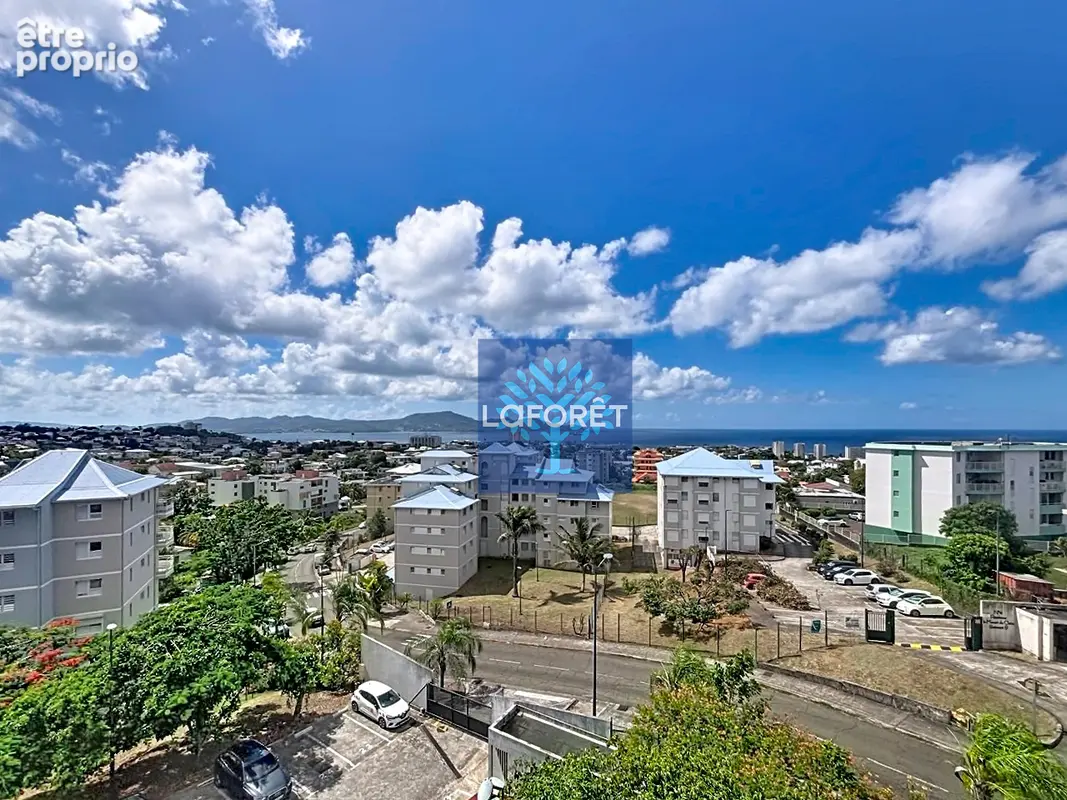 baisse de prix  A vendre : Appartement T3 avec vue mer sur Schoelcher - photo 1