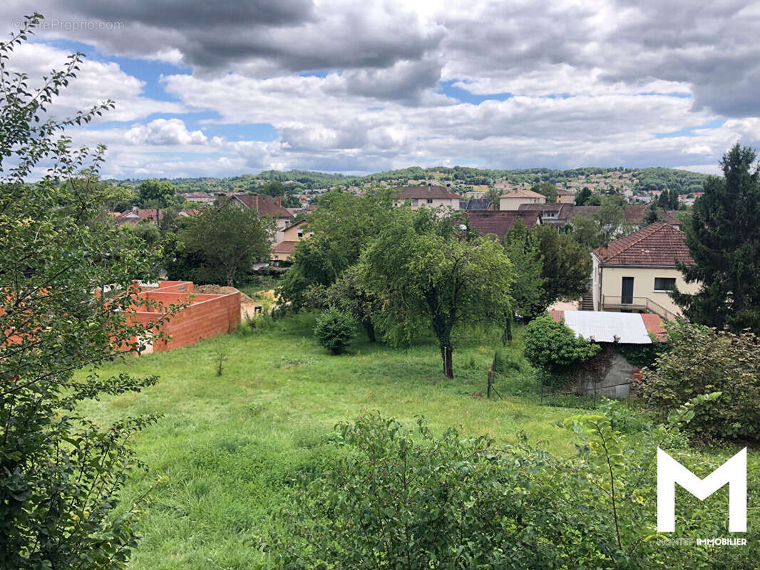 Terrain à TRELISSAC