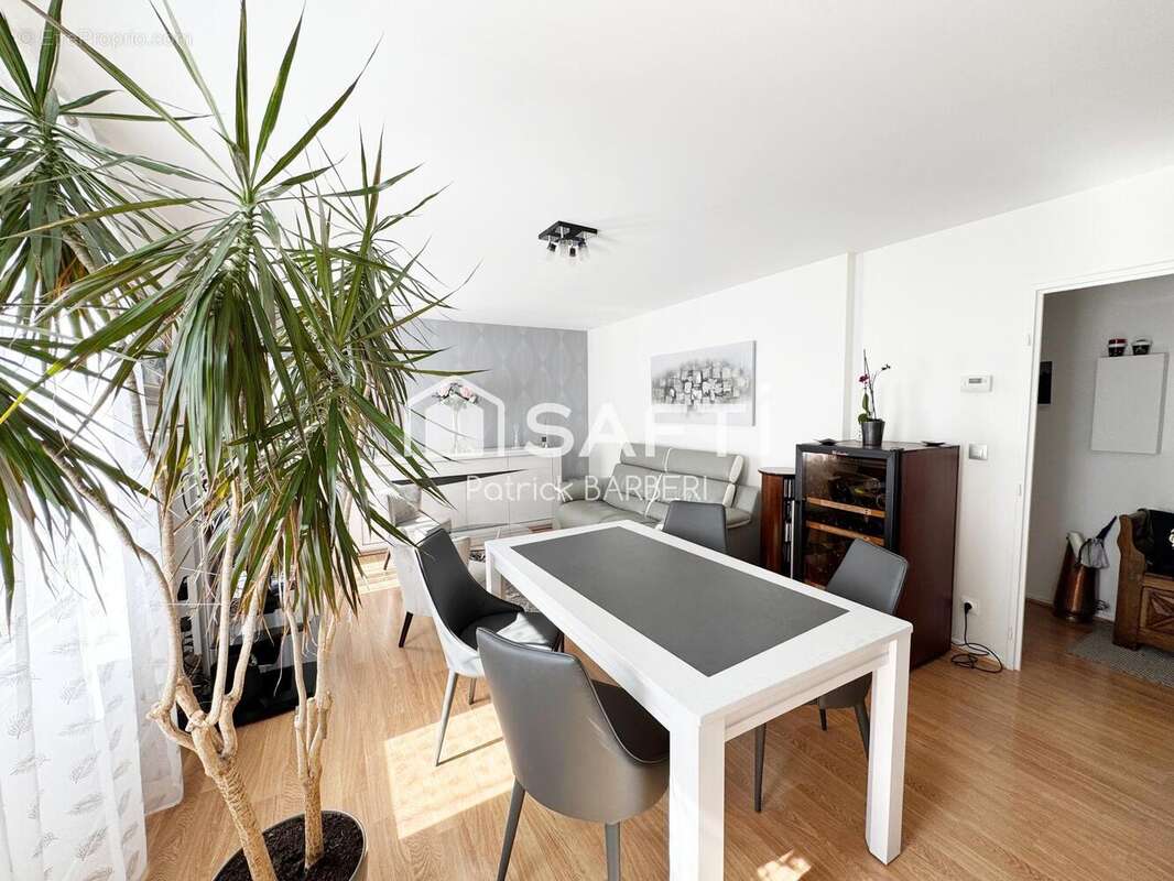 Photo 2 - Appartement à COURDIMANCHE