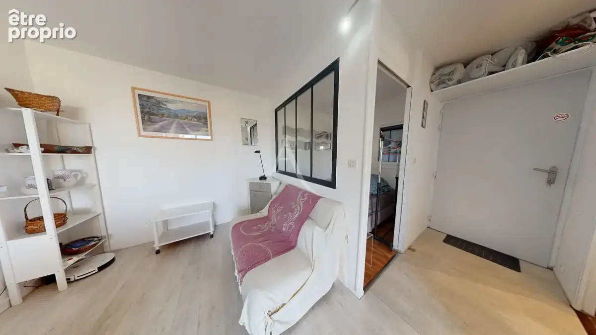 Saint-Pierre-La-Mer, petit T2 en rez-de-chaussée avec vue mer ! - photo 10