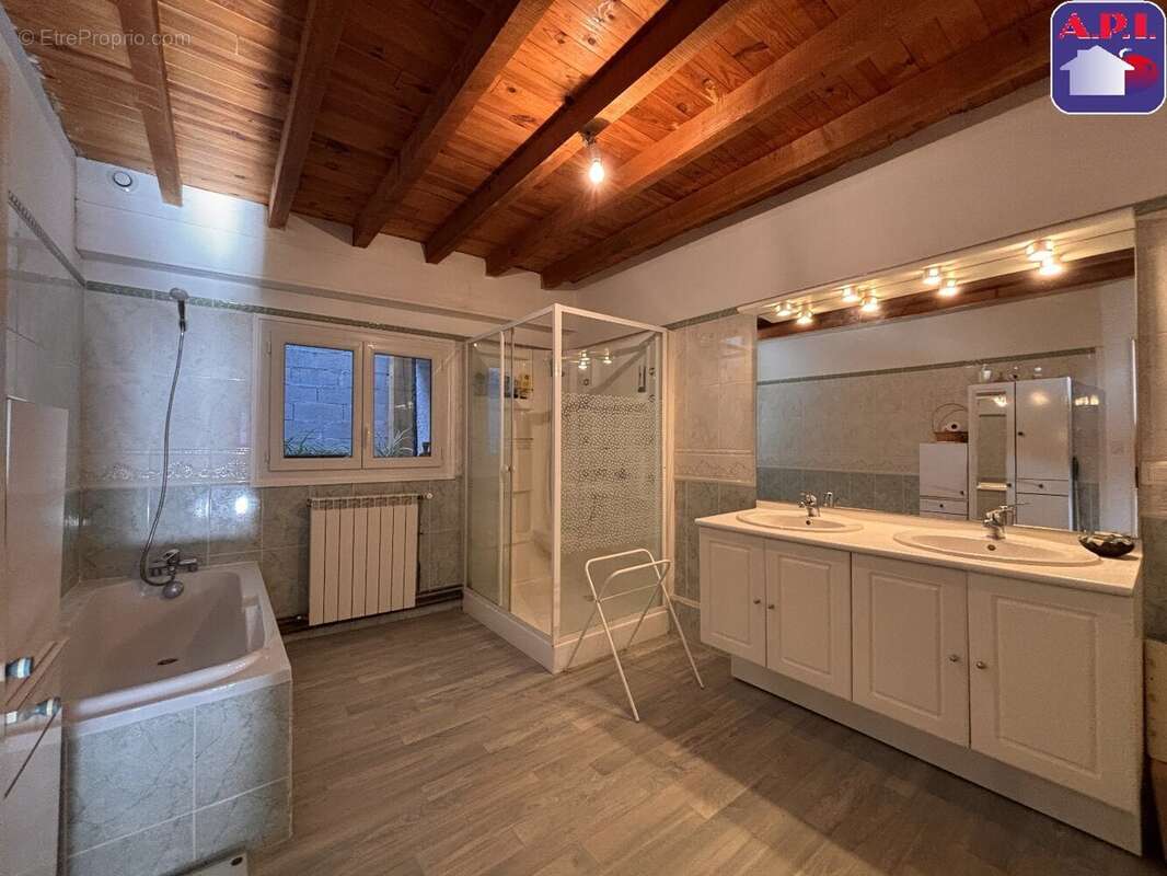 Maison à ROQUEFEUIL