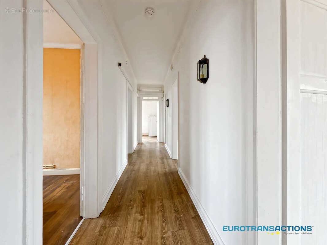 Centre-ville de SAVERNE, Appartement 4/5 pièces de 87 m² avec terrasse - photo 3