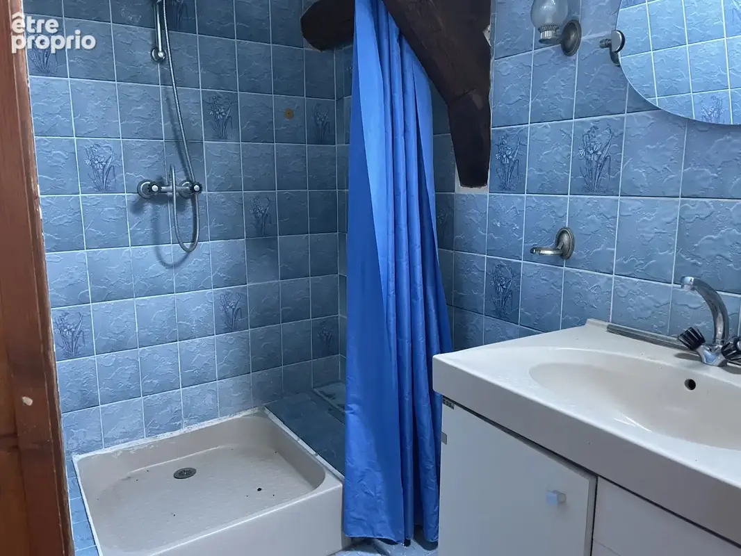 maison familiale avec 4 chambres et un bureau et dépendances - photo 12