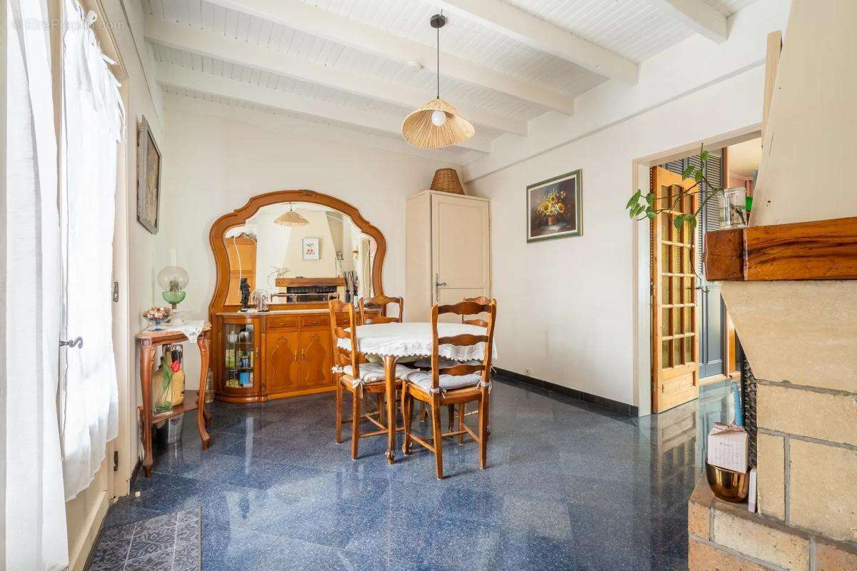Maison de 5 pièces de 134 m² à Drancy - photo 5