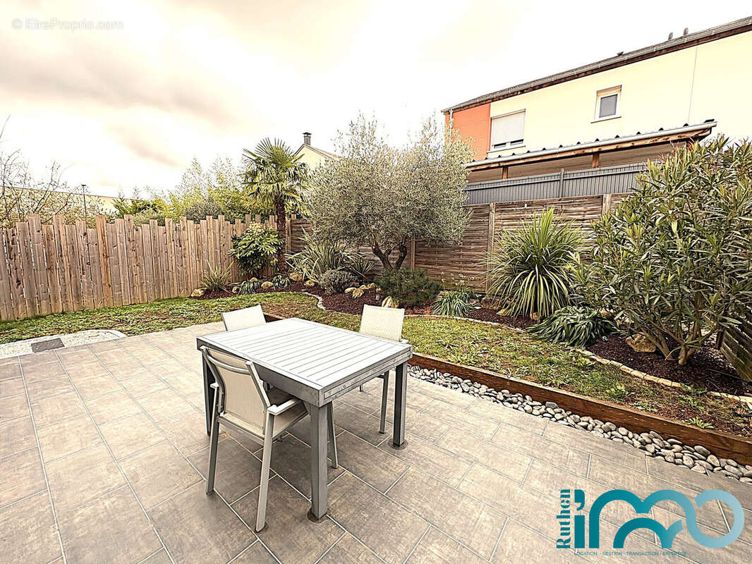 Maison à LE MONASTERE