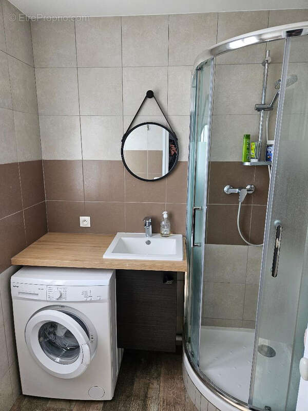 Appartement à COURBEVOIE