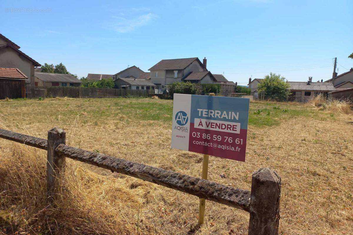 Terrain à SAINT-VALLIER
