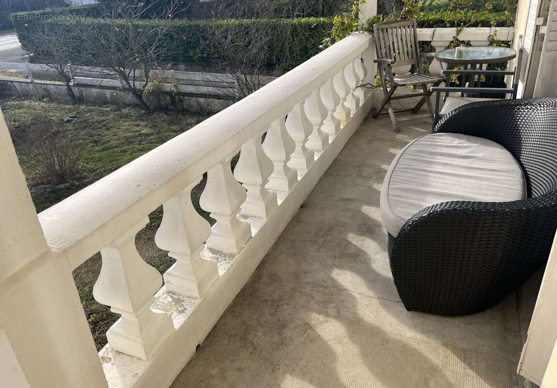              TERRASSE SUD - Maison à CUISERY