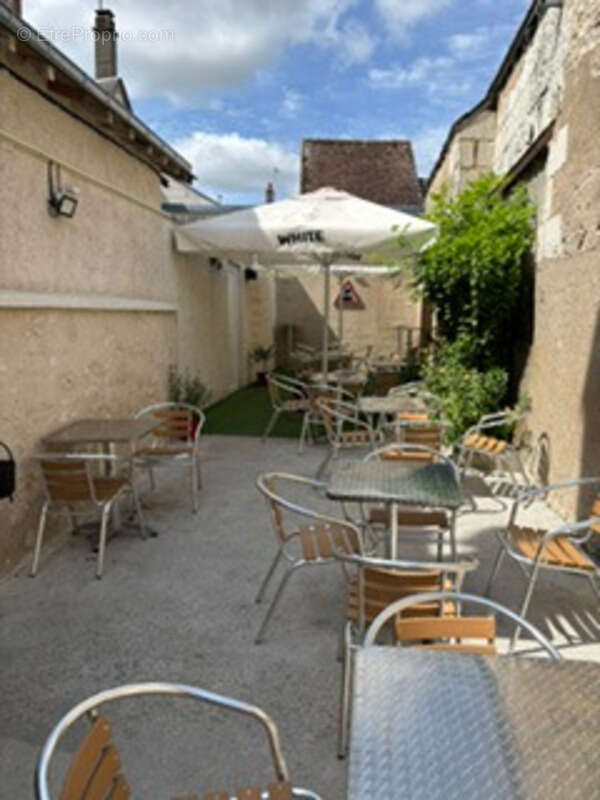 Commerce à MONTRICHARD