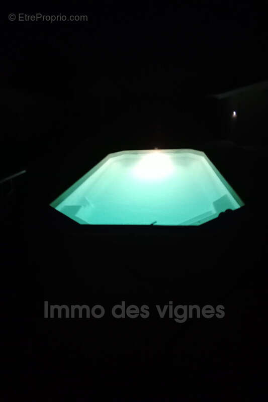 Maison à AMBARES-ET-LAGRAVE