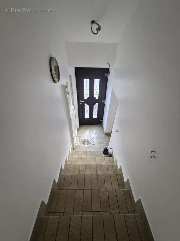 Maison à CHOLOY-MENILLOT