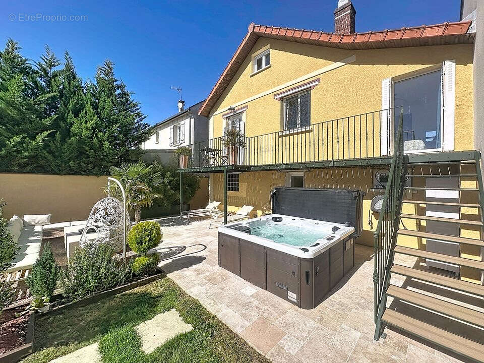 Maison à NOISY-LE-GRAND