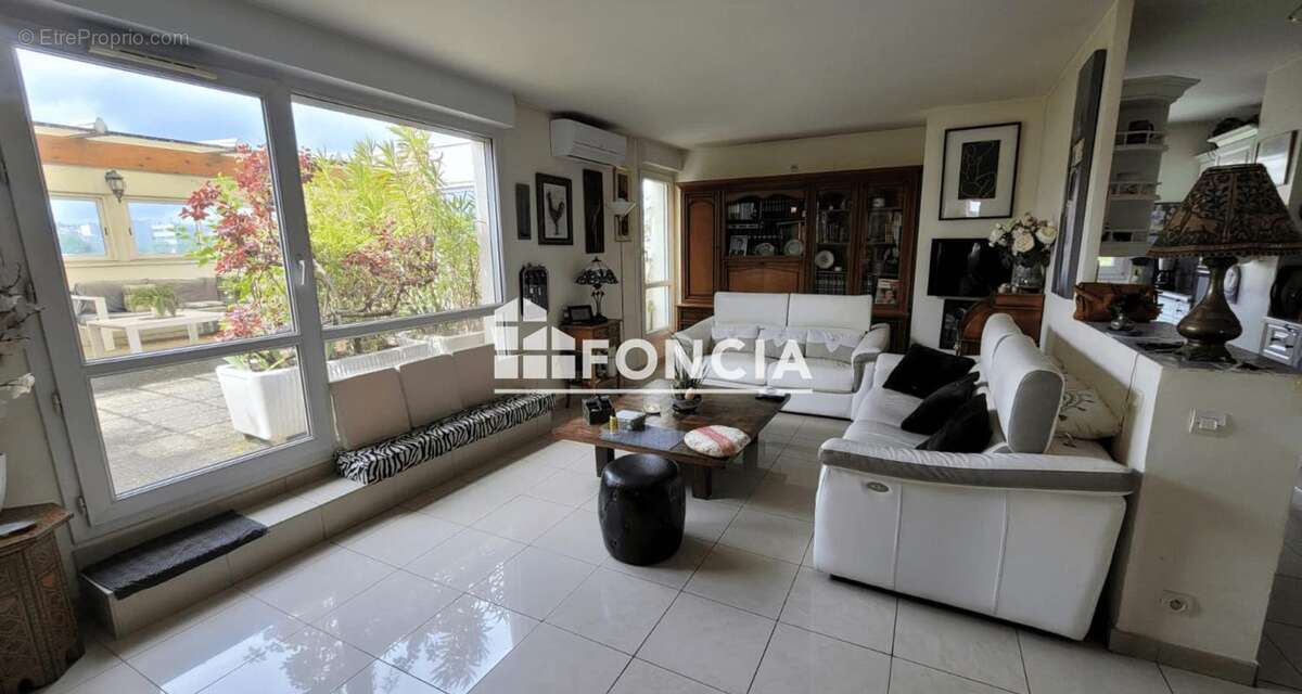 Appartement à CHOISY-LE-ROI