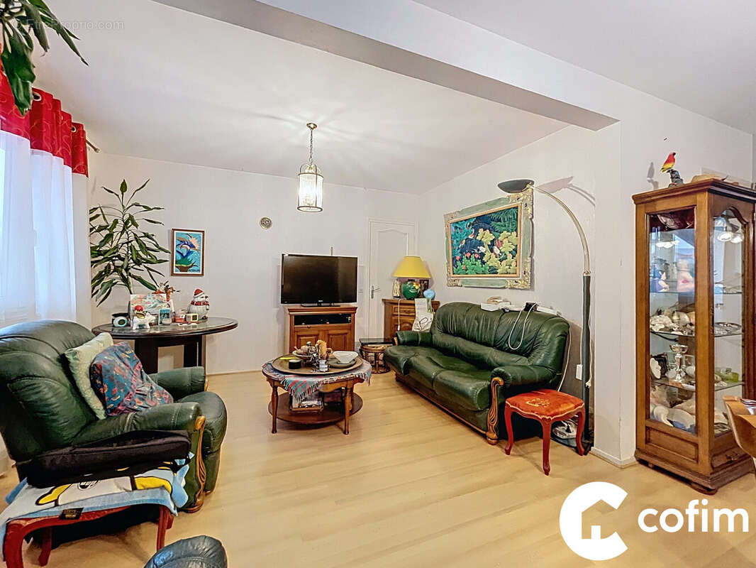 Maison à SERRES-CASTET