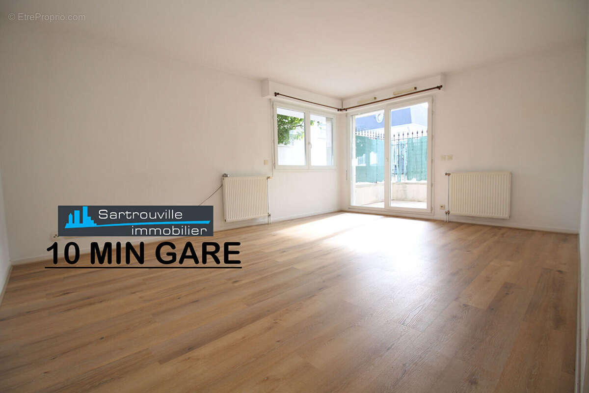 Appartement à SARTROUVILLE