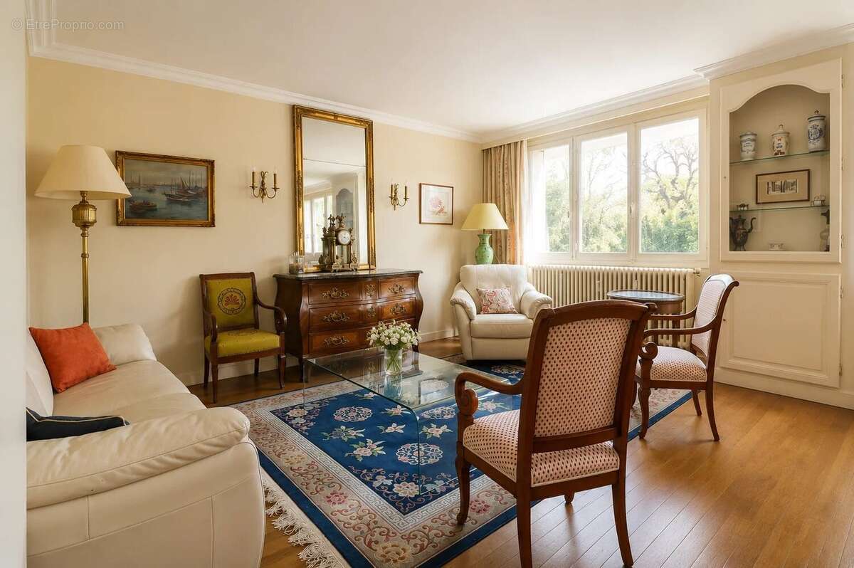 Appartement à VERSAILLES