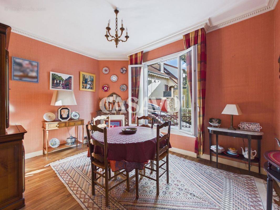 Maison à FONTENAY-SOUS-BOIS