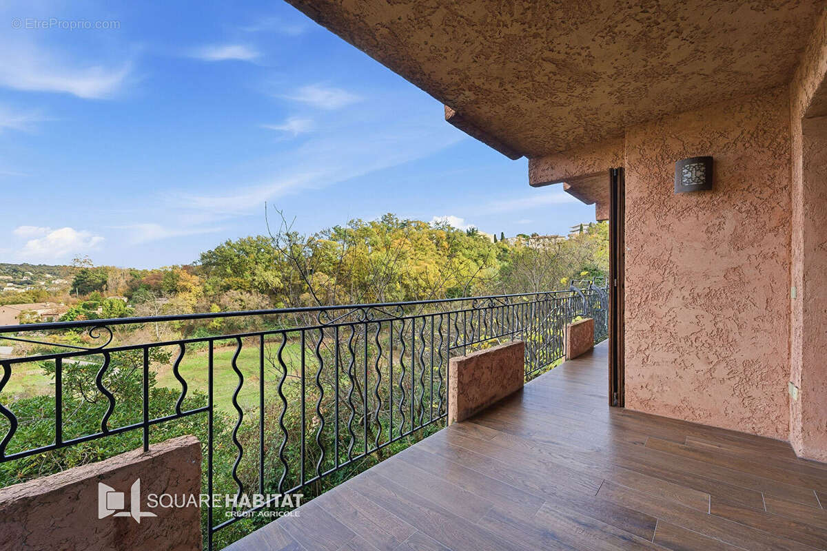 Appartement à VENCE