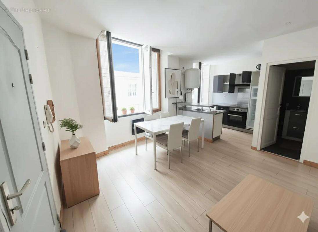 Appartement à ROMANS-SUR-ISERE