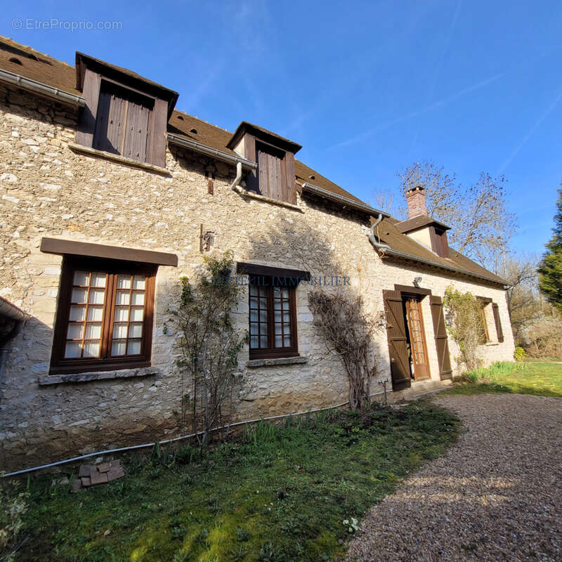 Maison à THOIRY