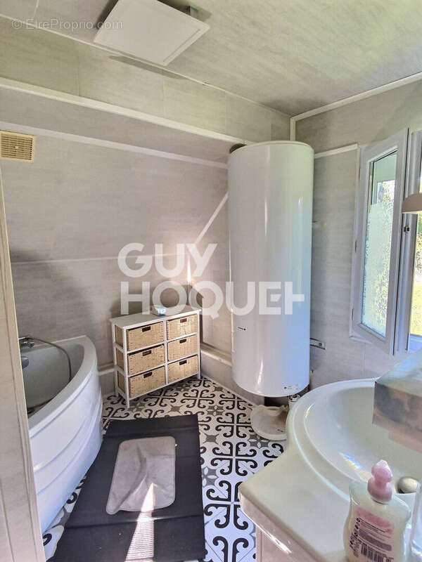 Maison à MONTREUIL-L&#039;ARGILLE