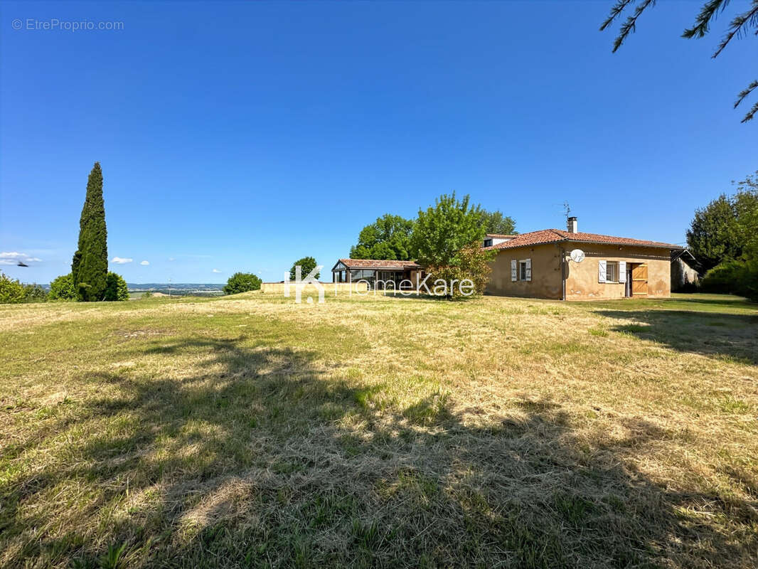 Maison à MONTESQUIEU-VOLVESTRE