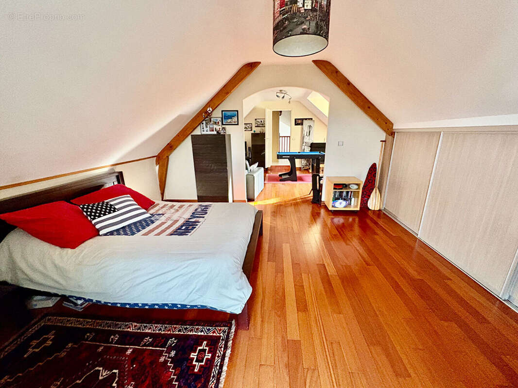 Maison à LA CHAPELLE-SUR-ERDRE