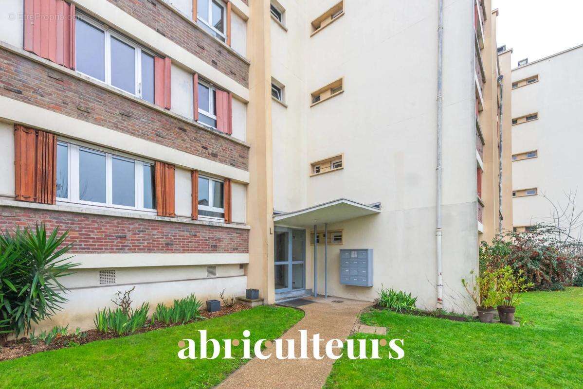 Appartement à COLOMBES
