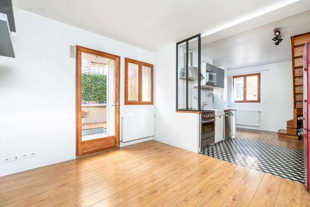 Appartement à PARIS-19E