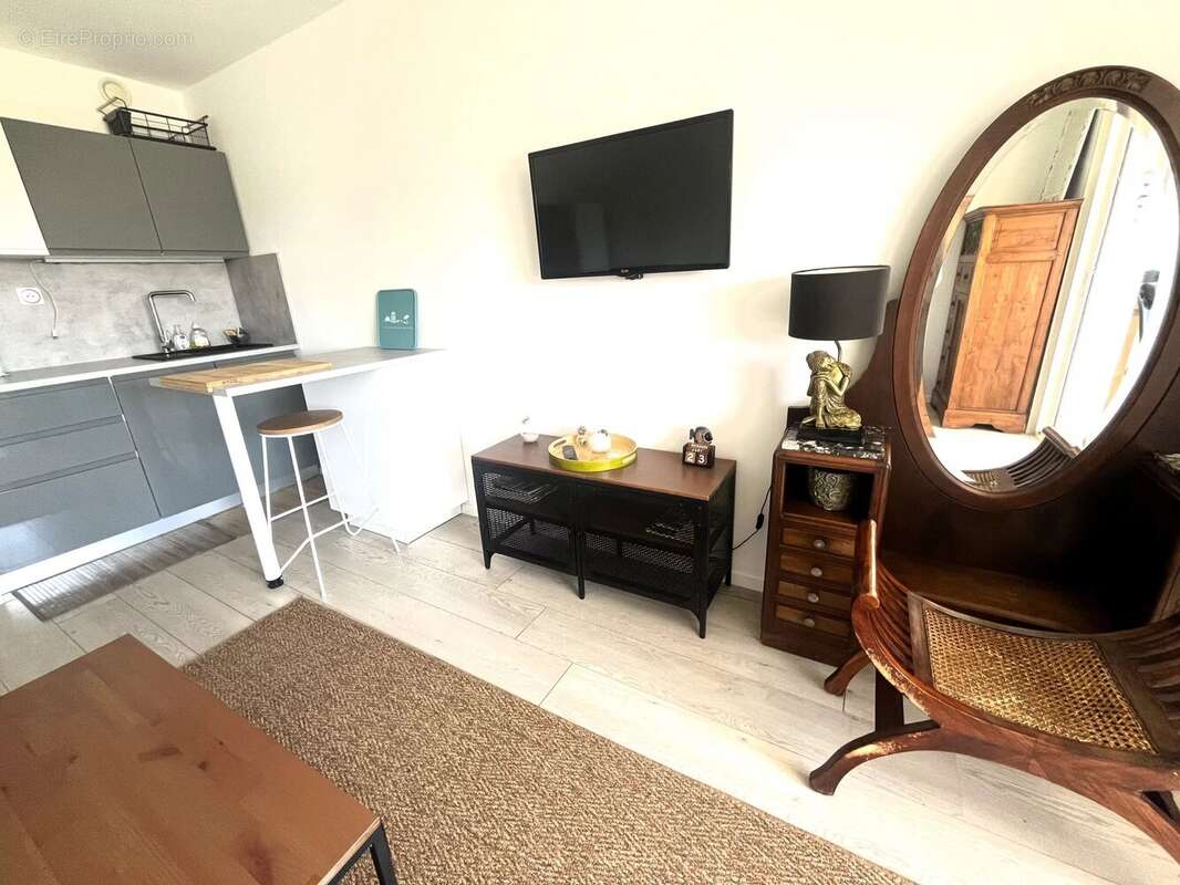 Appartement à LA LONDE-LES-MAURES