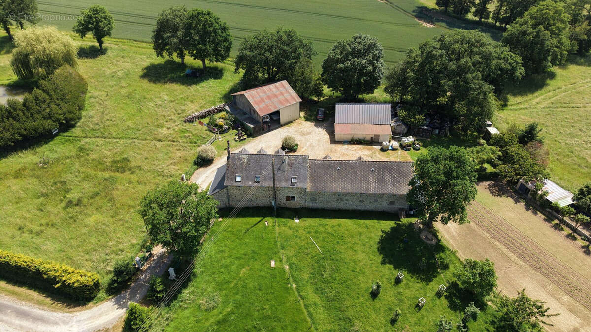 Maison à LE BOURGNEUF-LA-FORET