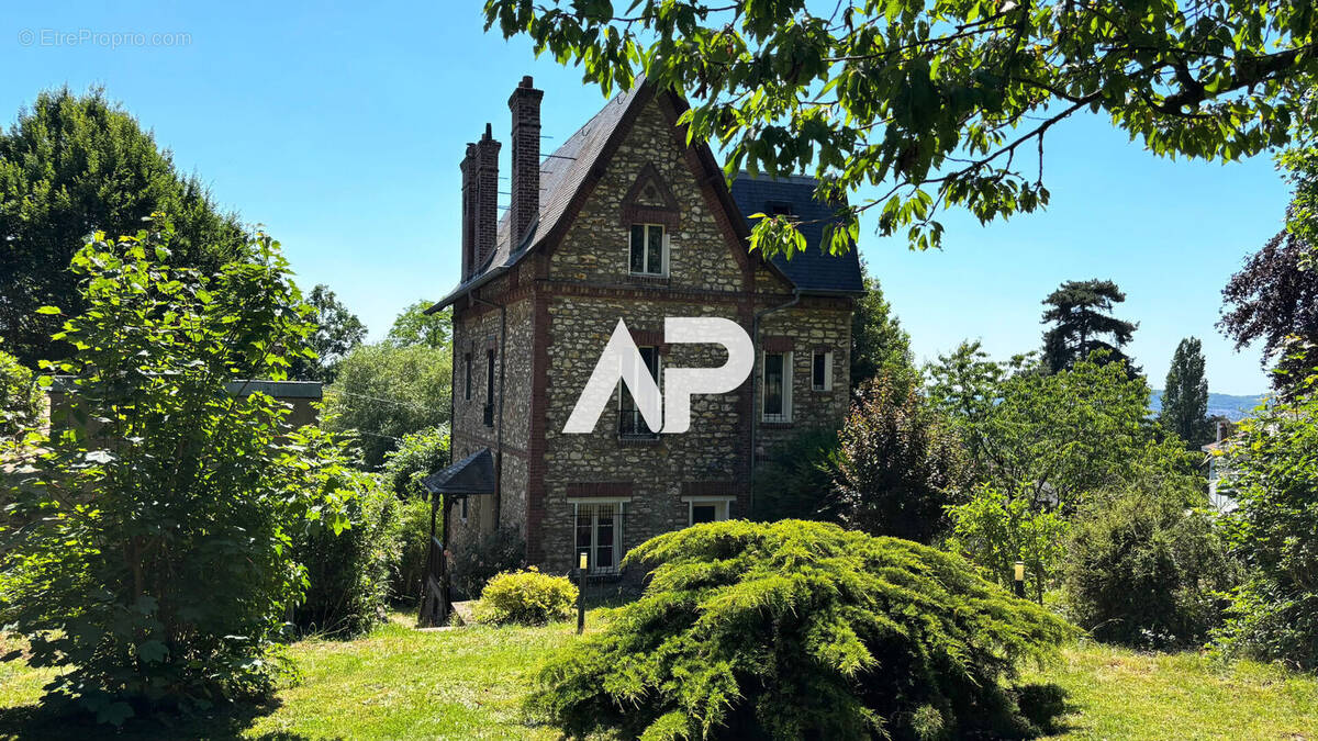 Maison à MONTMORENCY