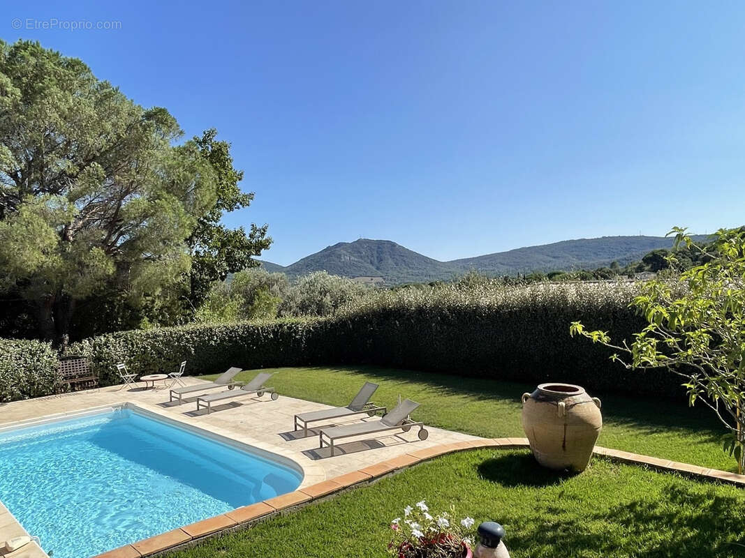 Maison à PLAN-DE-LA-TOUR