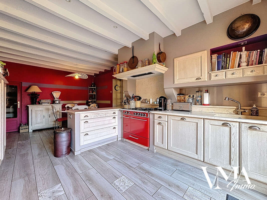 Maison à NEUVILLE-SUR-SAONE