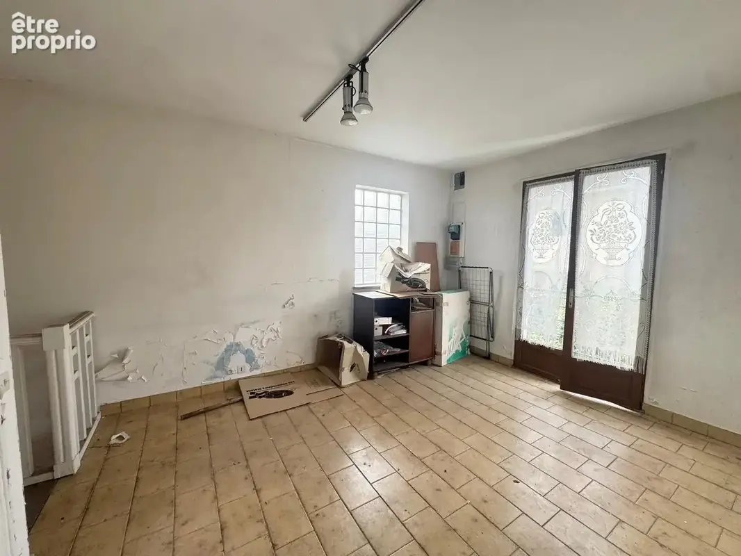 DRANCY - terrain 310m² viabilisé & constructible en R+1+C avec petit pavillon ! - photo 3
